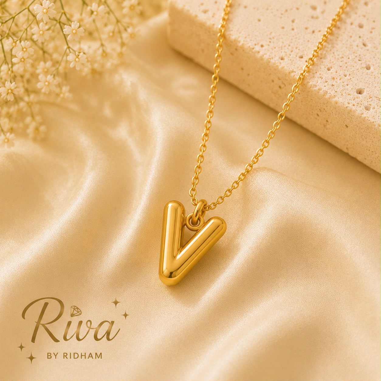 Alphabet V-Pendant